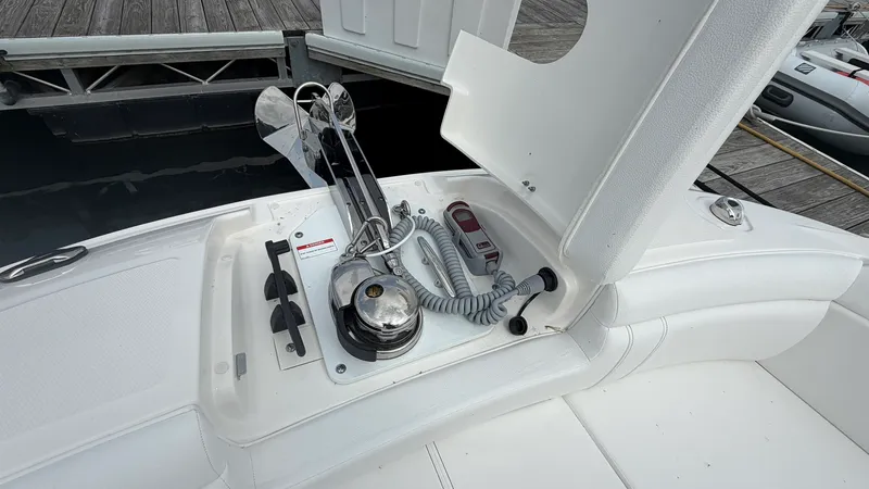 Slide: The Image of Sea Ray SDX 290 2026 - 32