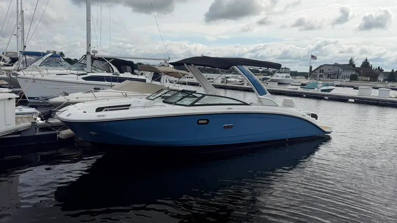 Slide: The Image of Sea Ray SDX 290 2026 - 2