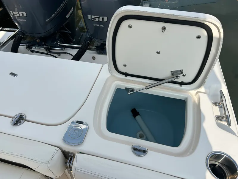 Slide: The Image of Grady-White 257 FSM 2015 - 10