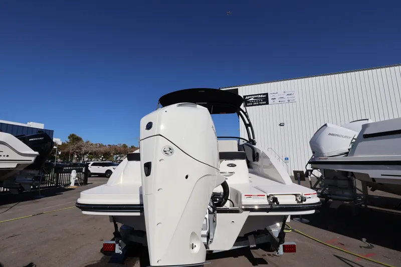 Slide: The Image of Sea Ray SPX 210 Outboard 2026 - 6
