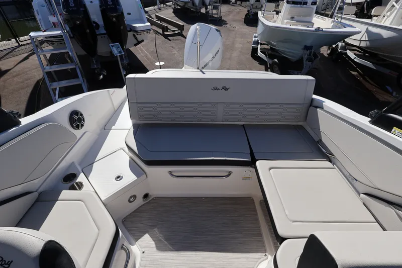 Slide: The Image of Sea Ray SPX 210 Outboard 2026 - 9