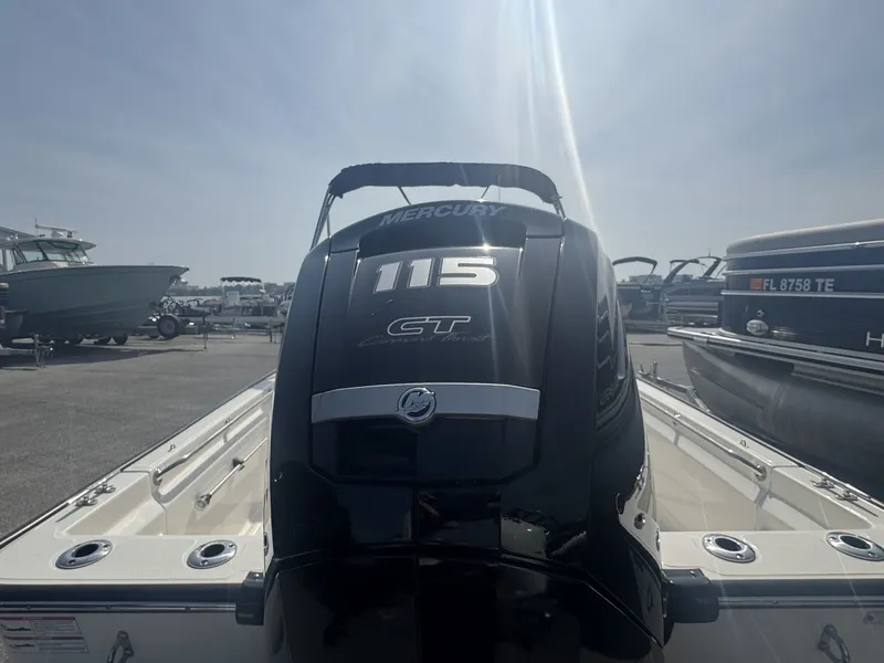 Slide: The Image of Boston Whaler 170 Montauk 2024 - 2