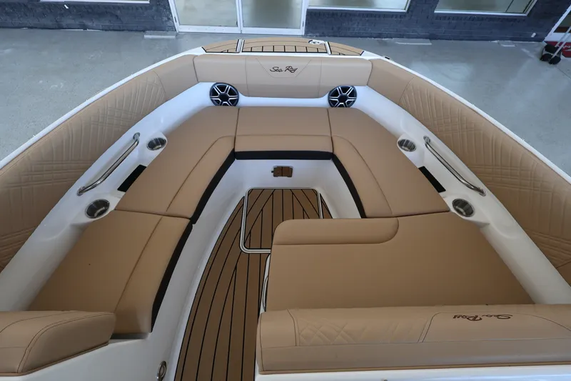 Slide: The Image of Sea Ray SDX 250 Outboard 2026 - 23