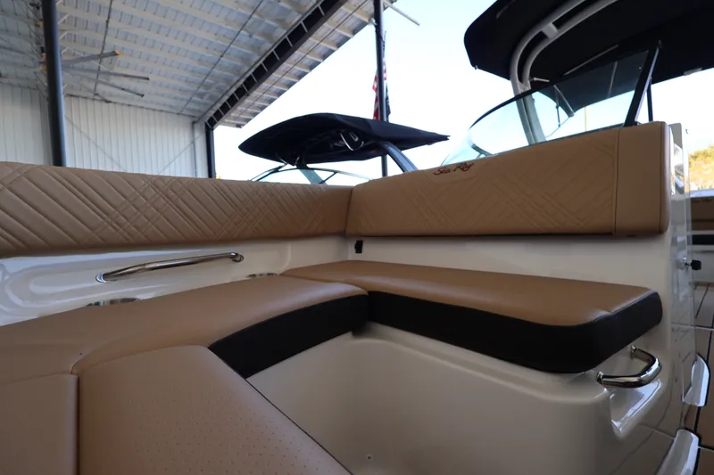 Slide: The Image of Sea Ray SDX 250 Outboard 2026 - 25