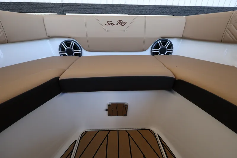 Slide: The Image of Sea Ray SDX 250 Outboard 2026 - 26