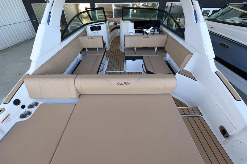 Slide: The Image of Sea Ray SDX 250 Outboard 2026 - 7