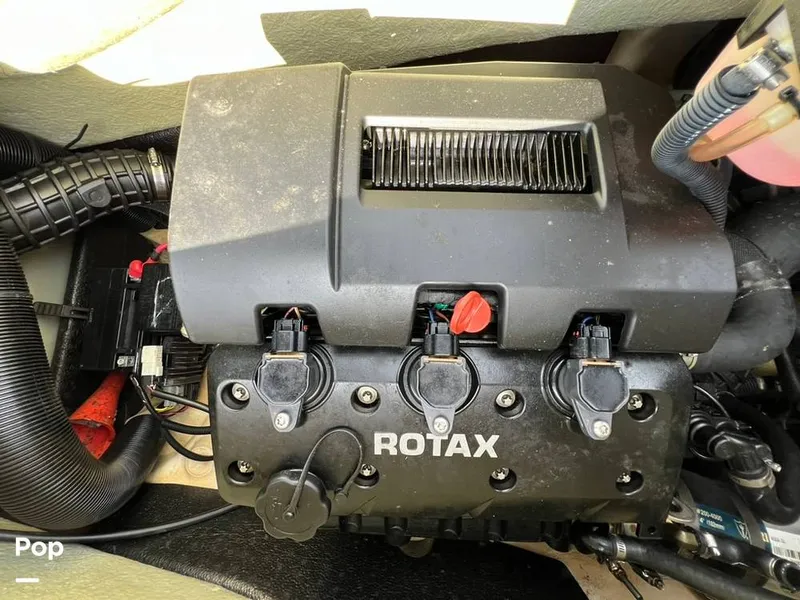 Slide: The Image of Sea-Doo GTI SE 170 & 2016 GTX Limited 300 2021 - 14454185