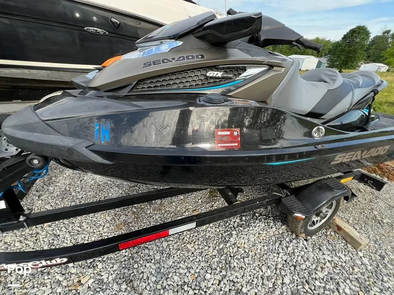 Slide: The Image of Sea-Doo GTI SE 170 & 2016 GTX Limited 300 2021 - 14454173