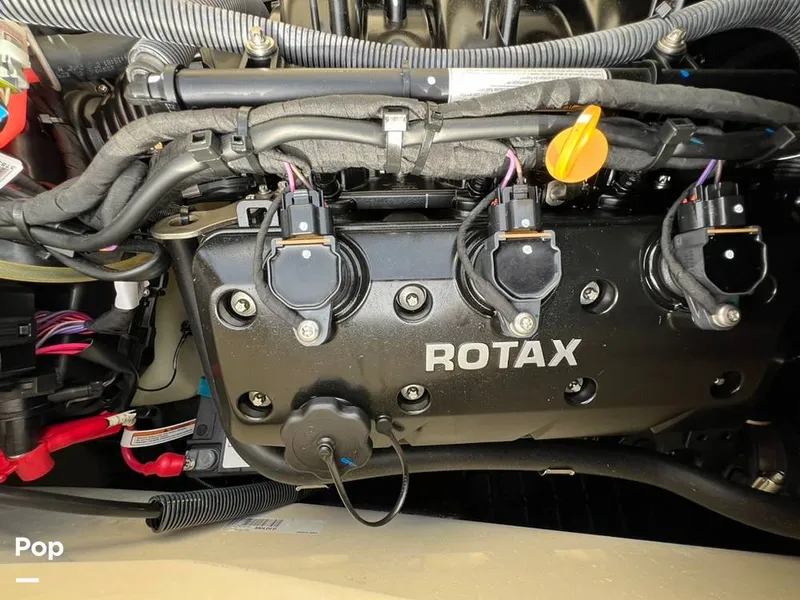 Slide: The Image of Sea-Doo GTI SE 170 & 2016 GTX Limited 300 2021 - 14454210