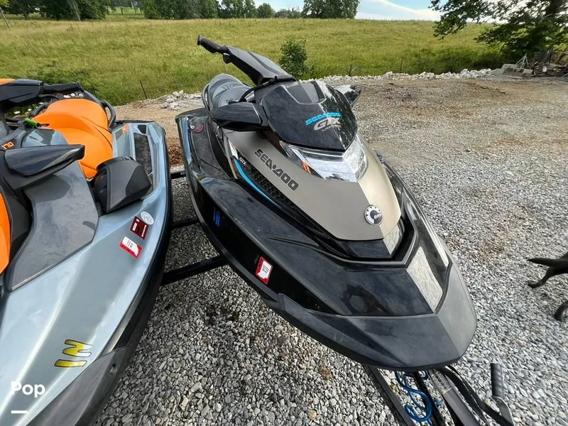 Slide: The Image of Sea-Doo GTI SE 170 & 2016 GTX Limited 300 2021 - 14454175