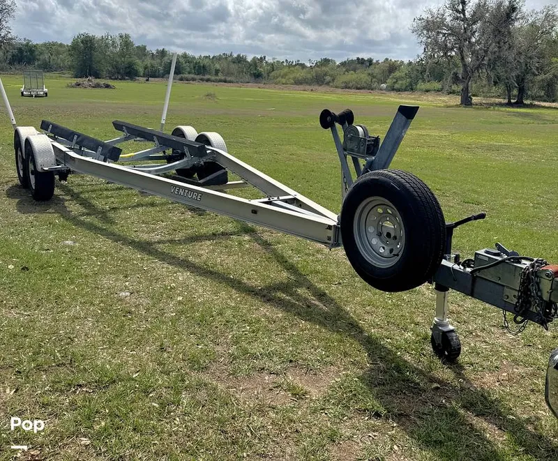 Slide: The Image of Crownline Boats 260 LS 2007 - 16079100