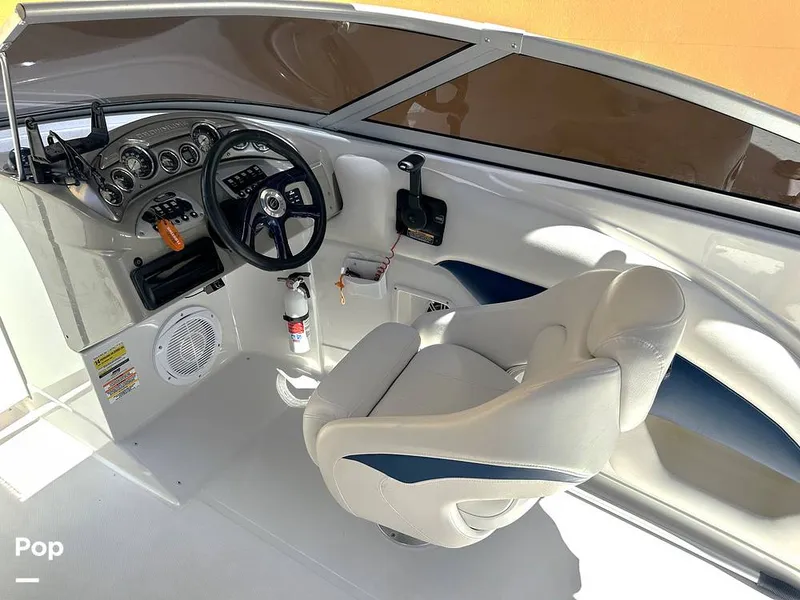 Slide: The Image of Crownline Boats 260 LS 2007 - 14675983