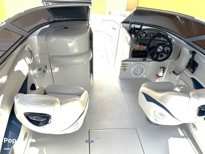 Slide: The Image of Crownline Boats 260 LS 2007 - 14675984