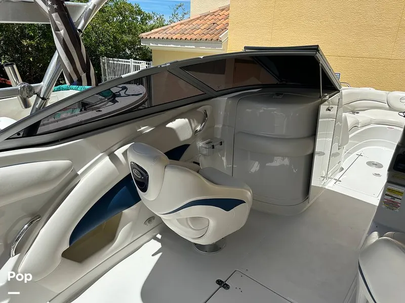 Slide: The Image of Crownline Boats 260 LS 2007 - 14676026