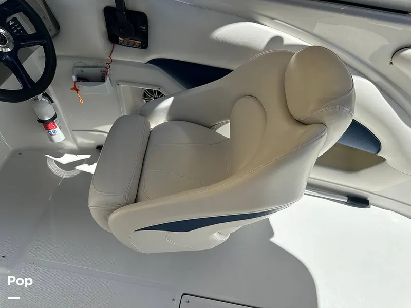 Slide: The Image of Crownline Boats 260 LS 2007 - 14676030