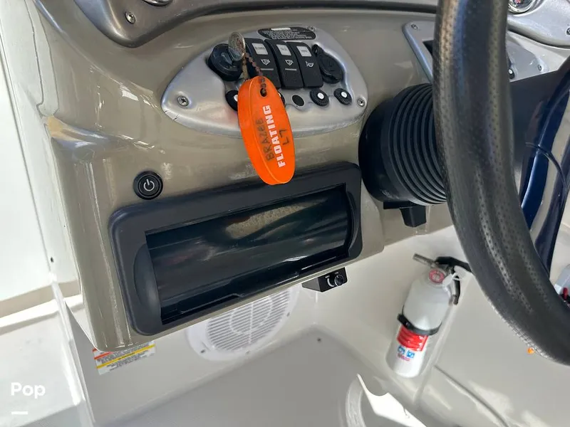 Slide: The Image of Crownline Boats 260 LS 2007 - 14676038