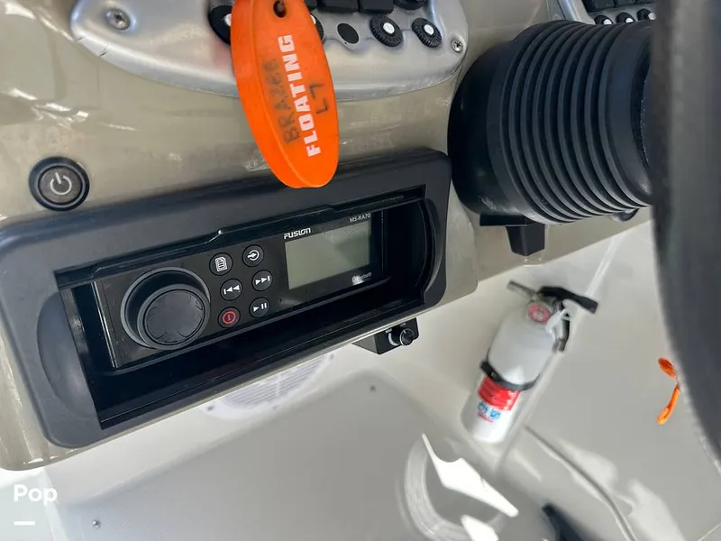 Slide: The Image of Crownline Boats 260 LS 2007 - 14676039