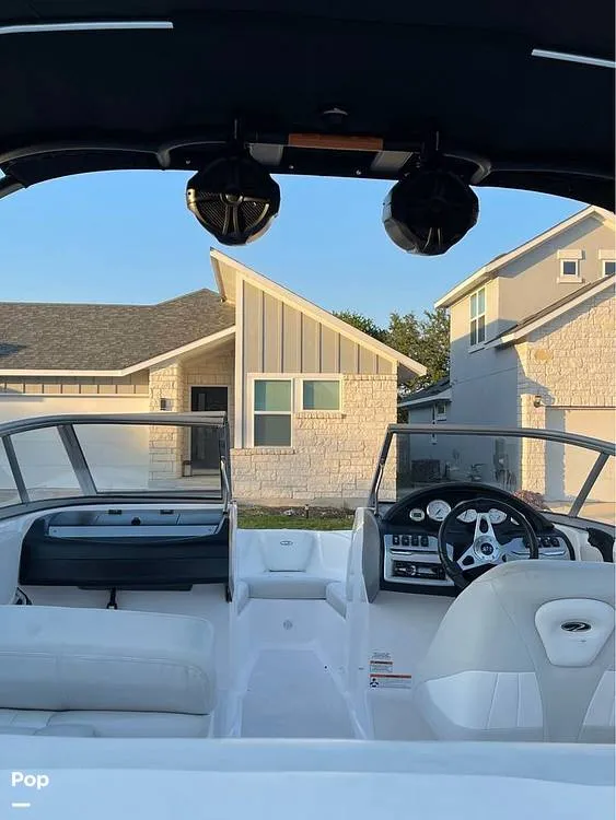 Slide: The Image of Regal 1900 ES 2016 - 14498791