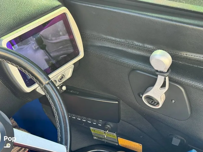 Slide: The Image of Malibu 24 MXZ 2015 - 14438421