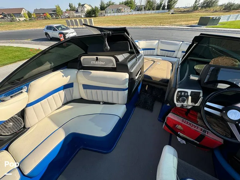 Slide: The Image of Malibu 24 MXZ 2015 - 14438433