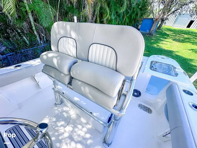 Slide: The Image of Helm Seats - 14748975