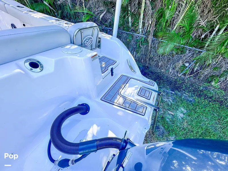 Slide: The Image of Sea Fox Commander 228 2022 - 14748969