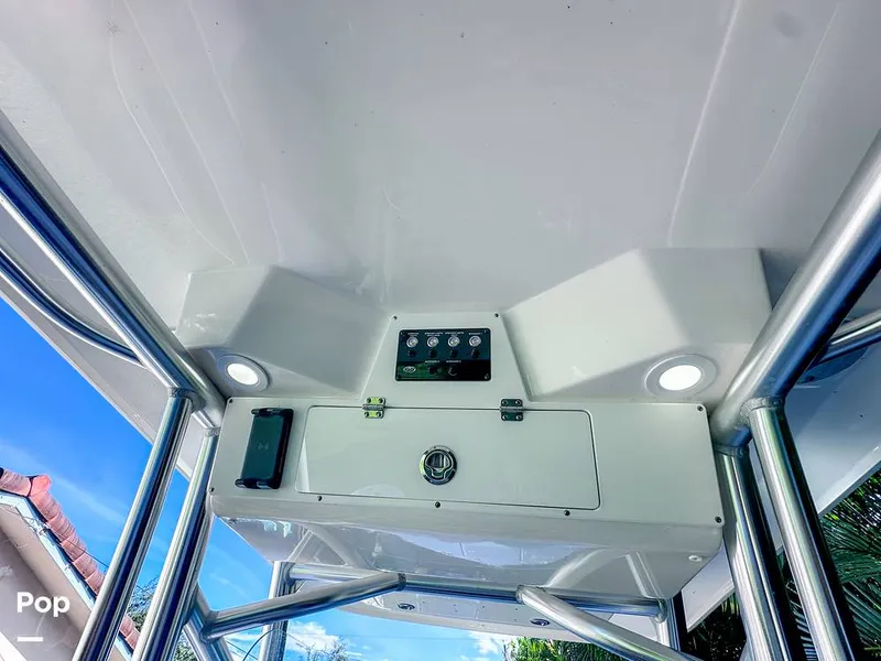 Slide: The Image of Sea Fox Commander 228 2022 - 14749001