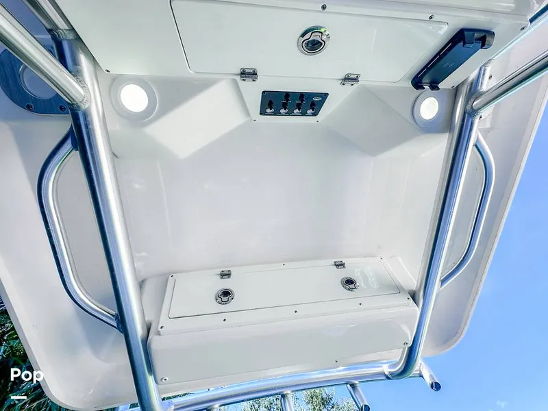 Slide: The Image of Sea Fox Commander 228 2022 - 14749039