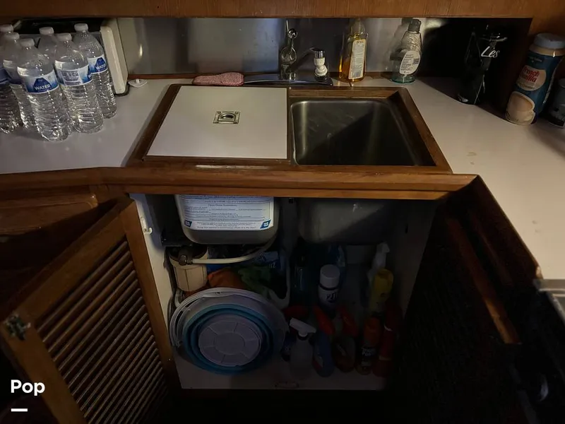 Slide: The Image of Jefferson 42 Sundeck 1986 - 14482016