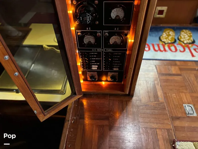 Slide: The Image of Jefferson 42 Sundeck 1986 - 14482032