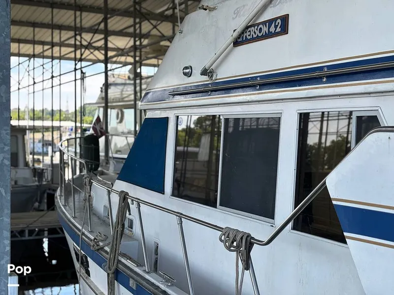 Slide: The Image of Jefferson 42 Sundeck 1986 - 14481875