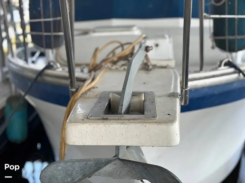 Slide: The Image of Jefferson 42 Sundeck 1986 - 14481891