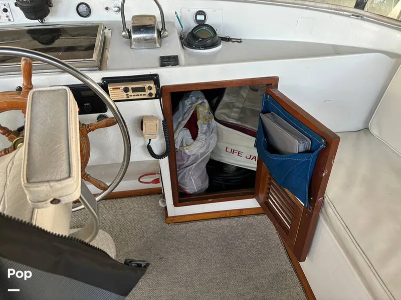 Slide: The Image of Jefferson 42 Sundeck 1986 - 14481917