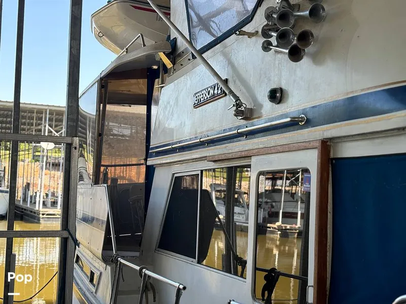 Slide: The Image of Jefferson 42 Sundeck 1986 - 14481859