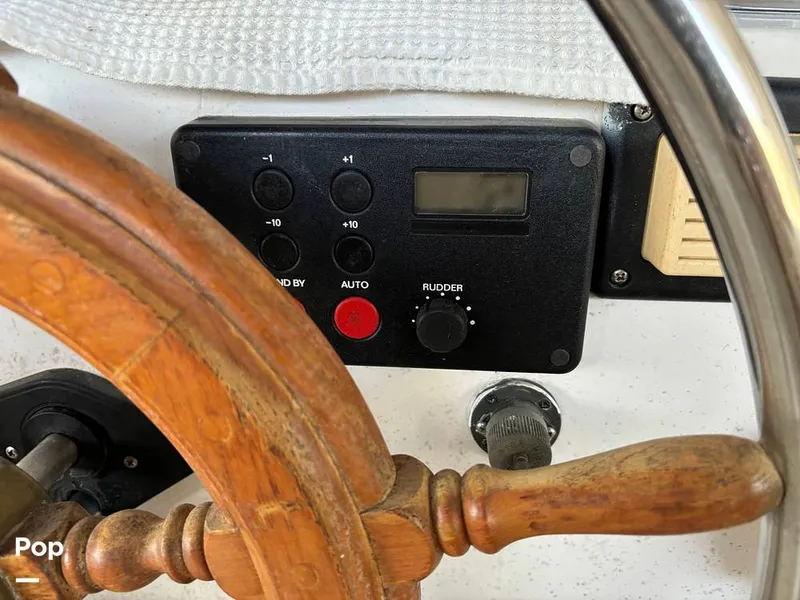 Slide: The Image of Jefferson 42 Sundeck 1986 - 14481926