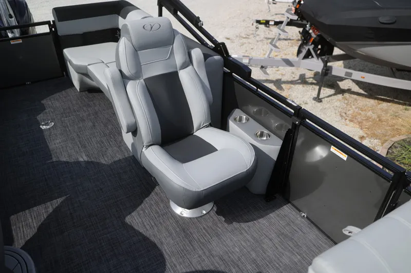 Slide: The Image of Veranda VR235RC 2026 - 15