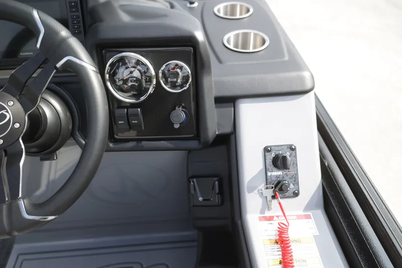 Slide: The Image of Veranda VR235RC 2026 - 20