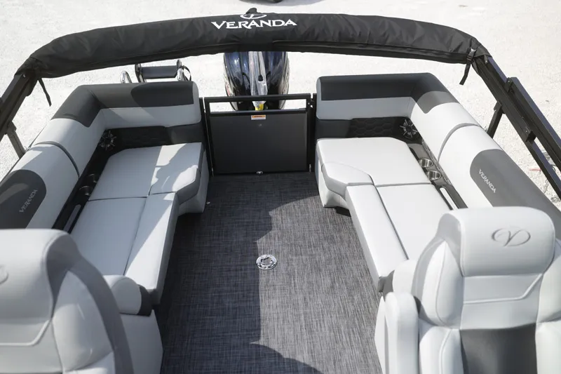 Slide: The Image of Veranda VR235RC 2026 - 22