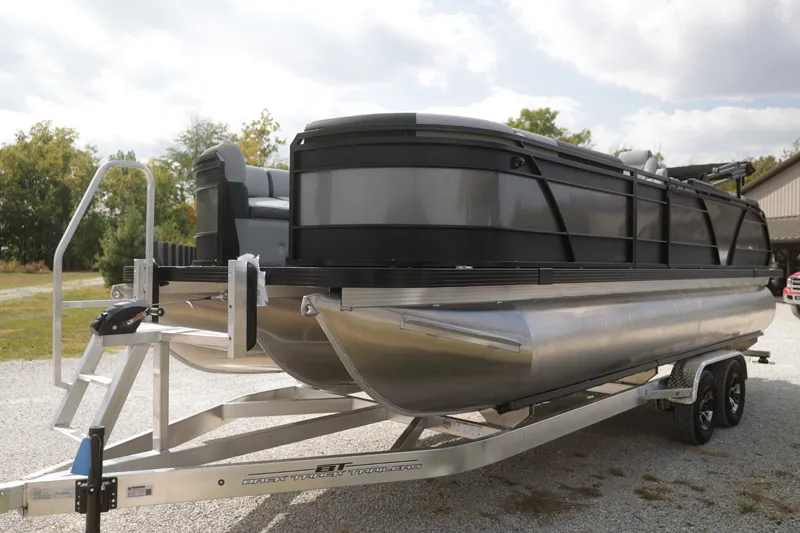 Slide: The Image of Veranda VR235RC 2026 - 6