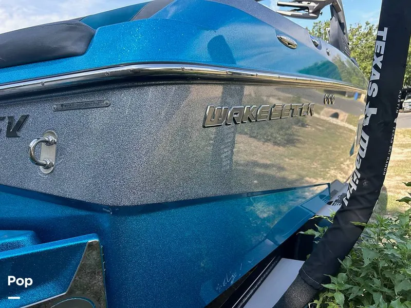 Slide: The Image of Malibu Wakesetter 23 LSV 2018 - 14712375