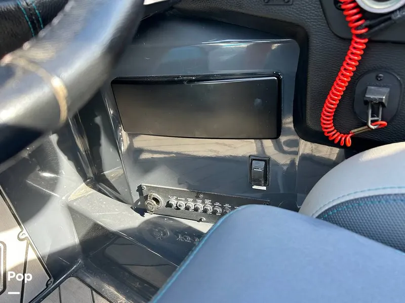 Slide: The Image of Malibu Wakesetter 23 LSV 2018 - 14712423