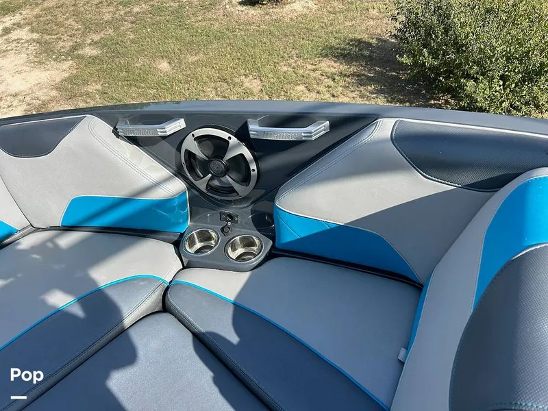 Slide: The Image of VHF Speaker - 14712427