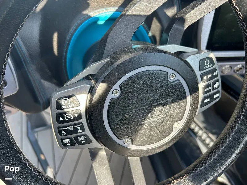 Slide: The Image of Steering Wheel - 14737721