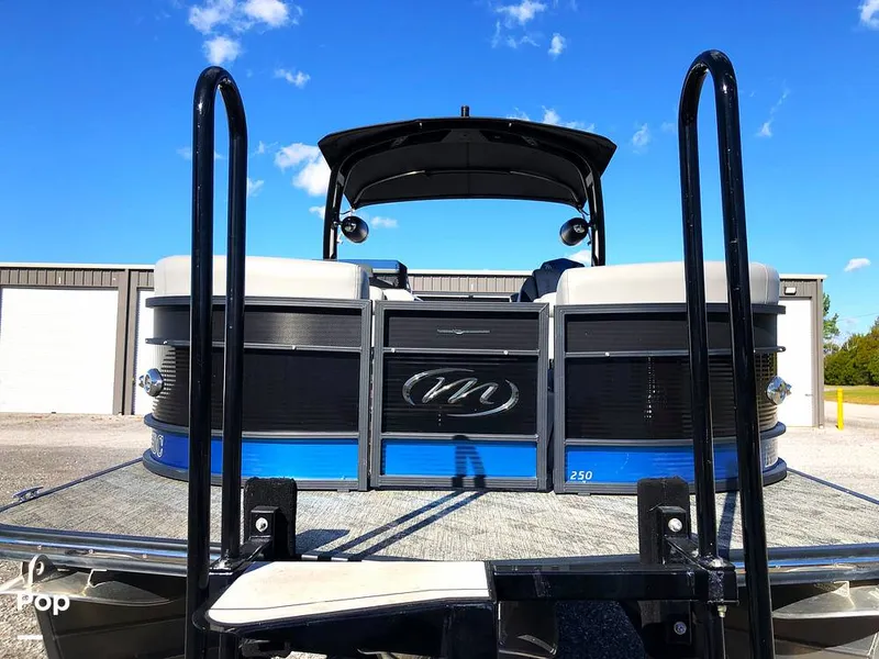 Slide: The Image of Manitou Xplode 250 2021 - 15179618