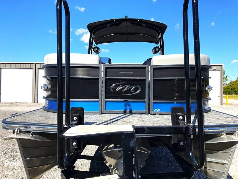 Slide: The Image of Manitou Xplode 250 2021 - 15179619