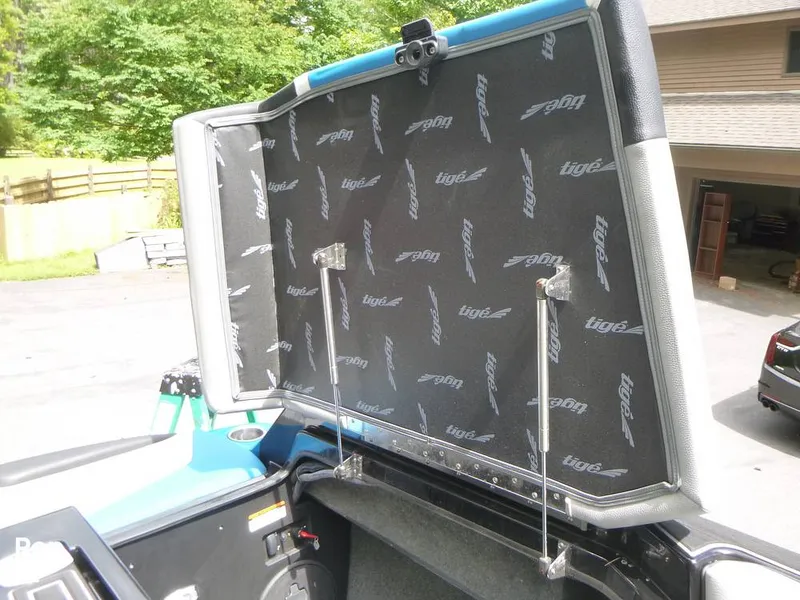 Slide: The Image of Tige zx5 2019 - 14580105