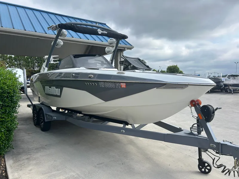 Slide: The Image of Malibu Wakesetter 23LSV 2022 - 3