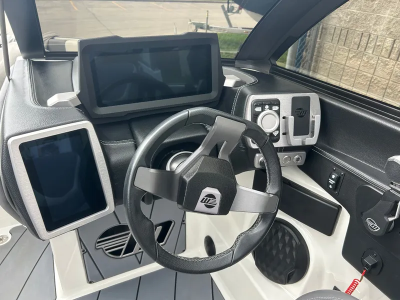 Slide: The Image of Malibu Wakesetter 23LSV 2022 - 24