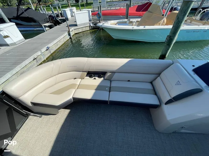 Slide: The Image of Viaggo 26U Diamante 2022 - 14544639