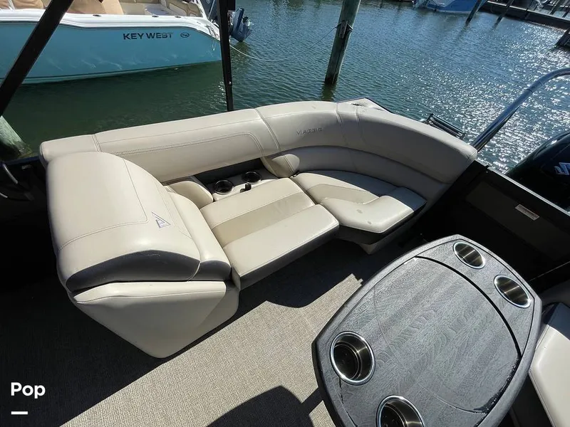 Slide: The Image of Viaggo 26U Diamante 2022 - 14544743